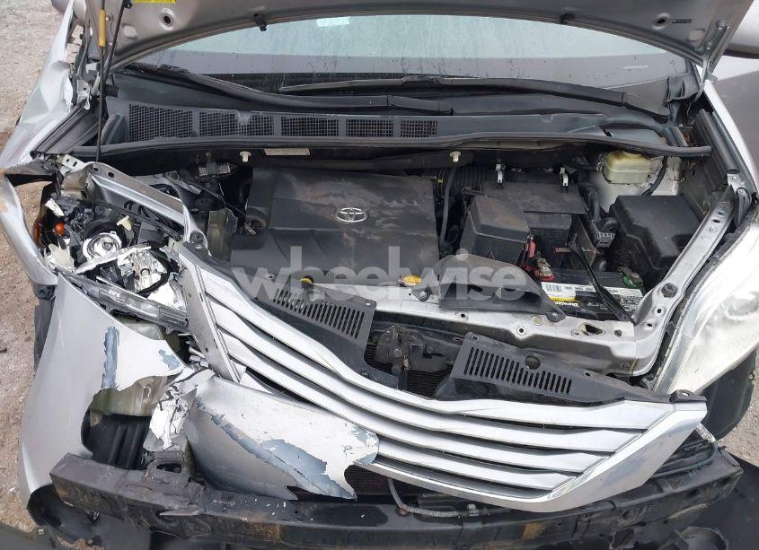 Photo 10 of 2015 Toyota Sienna LE 8 PASSENGER (VIN 5TDKK3DC3FS588720)