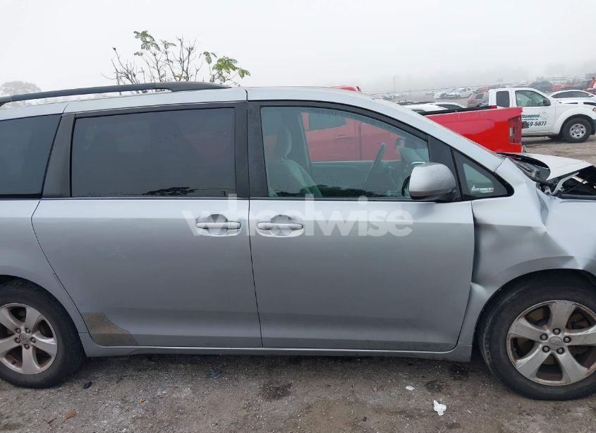 Photo 13 of 2015 Toyota Sienna LE 8 PASSENGER (VIN 5TDKK3DC3FS588720)