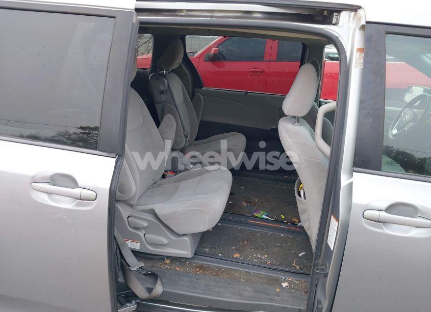 Photo 8 of 2015 Toyota Sienna LE 8 PASSENGER (VIN 5TDKK3DC3FS588720)