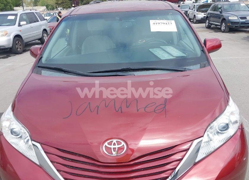 Photo 10 of 2015 Toyota Sienna LE 8 PASSENGER (VIN 5TDKK3DC3FS603085)