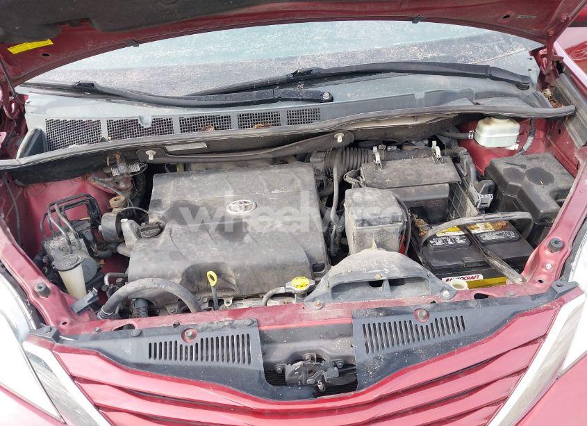 Photo 10 of 2015 Toyota Sienna LE 8 PASSENGER (VIN 5TDKK3DC3FS618590)