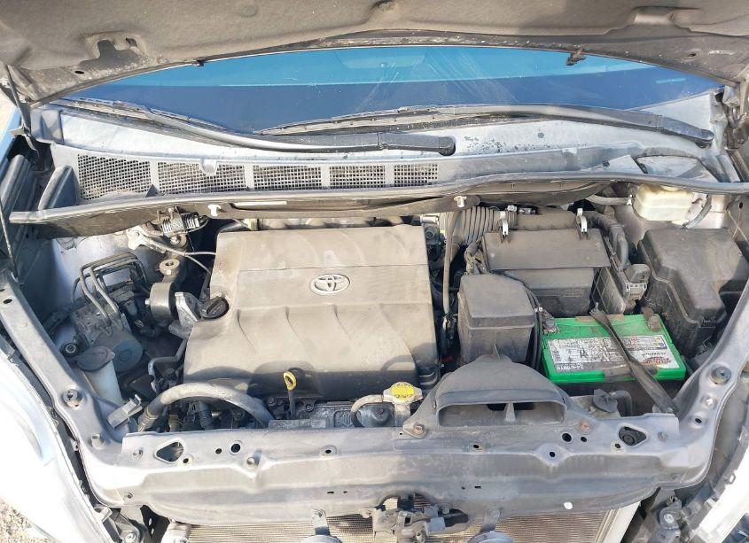 Photo 10 of 2015 Toyota Sienna LE 8 PASSENGER (VIN 5TDKK3DC3FS656353)