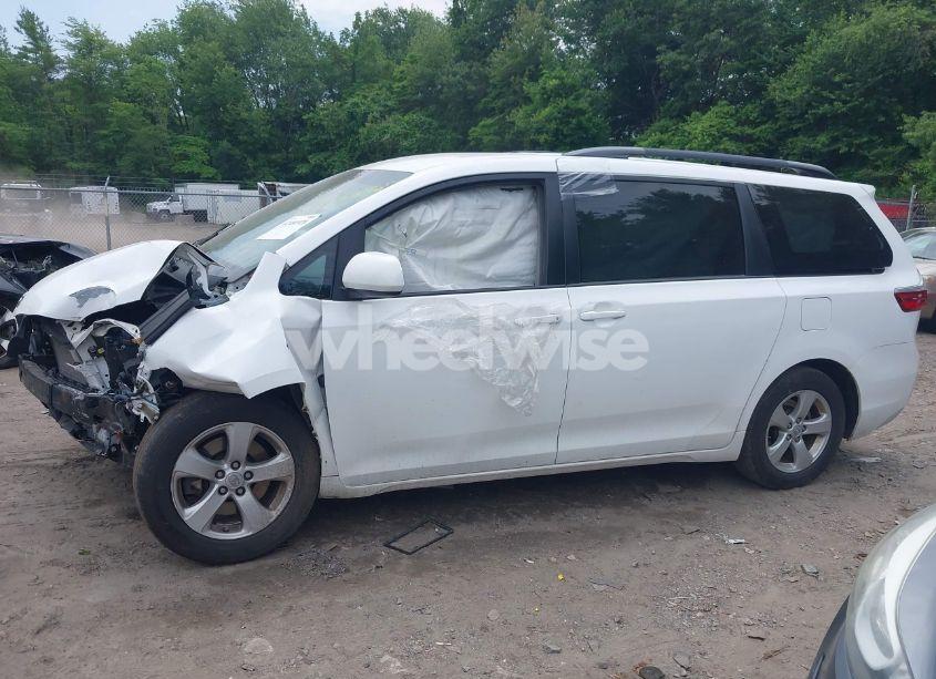 Photo 14 of 2015 Toyota Sienna LE 8 PASSENGER (VIN 5TDKK3DC3FS685710)