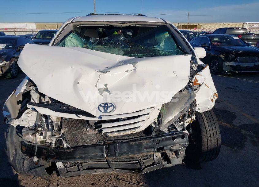 Photo 12 of 2016 Toyota Sienna LE 8 PASSENGER (VIN 5TDKK3DC3GS694926)