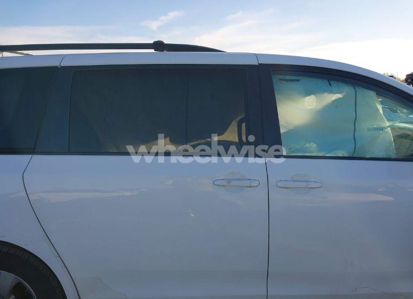 Photo 13 of 2016 Toyota Sienna LE 8 PASSENGER (VIN 5TDKK3DC3GS694926)