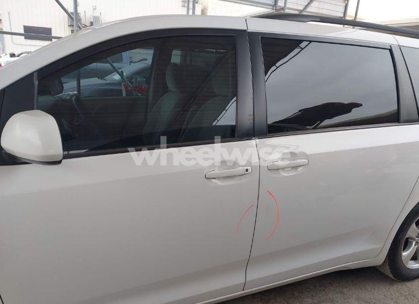 Photo 14 of 2016 Toyota Sienna LE 8 PASSENGER (VIN 5TDKK3DC3GS706606)