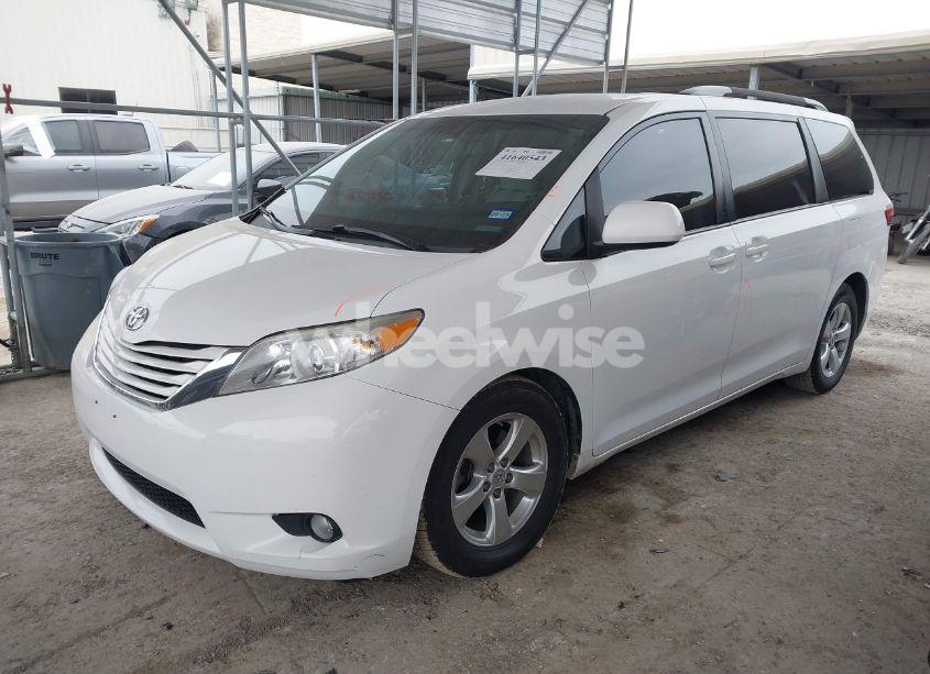 Photo 2 of 2016 Toyota Sienna LE 8 PASSENGER (VIN 5TDKK3DC3GS706606)