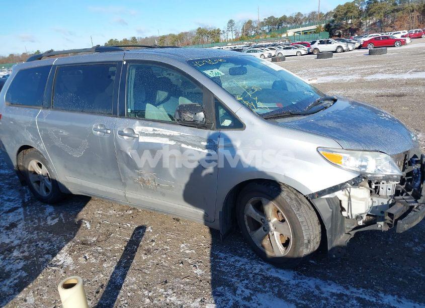 Photo 13 of 2016 Toyota Sienna LE 8 PASSENGER (VIN 5TDKK3DC3GS718142)