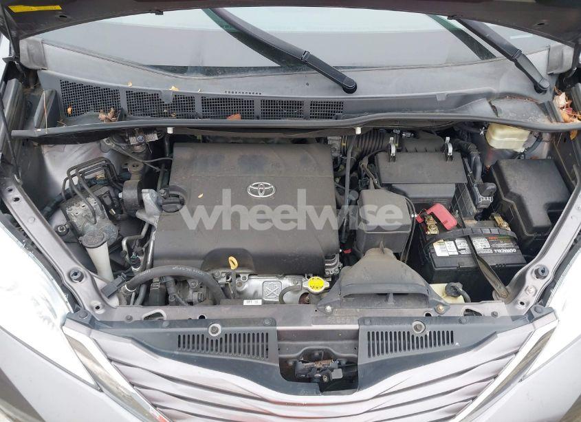 Photo 10 of 2016 Toyota Sienna LE 8 PASSENGER (VIN 5TDKK3DC3GS734860)