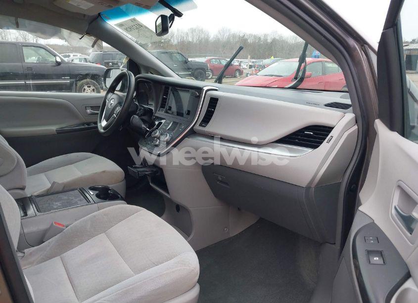 Photo 5 of 2016 Toyota Sienna LE 8 PASSENGER (VIN 5TDKK3DC3GS734860)