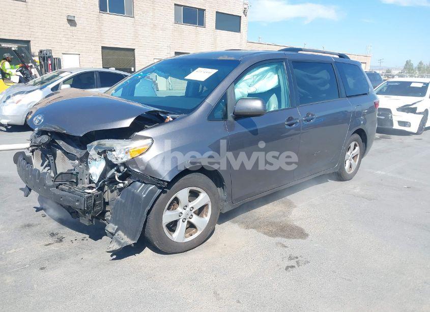 Photo 2 of 2016 Toyota Sienna LE 8 PASSENGER (VIN 5TDKK3DC3GS759709)