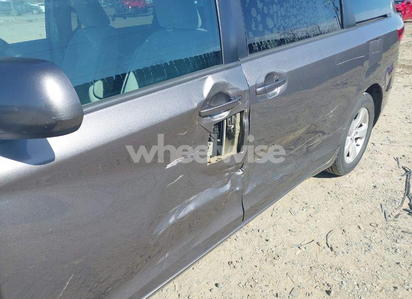 Photo 6 of 2016 Toyota Sienna LE 8 PASSENGER (VIN 5TDKK3DC3GS765784)