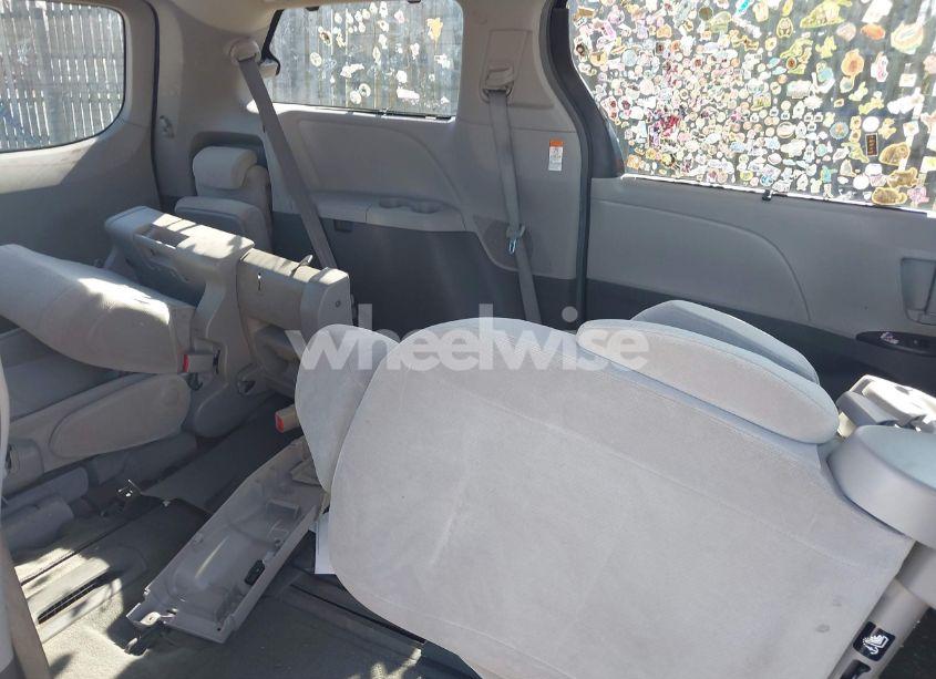 Photo 8 of 2016 Toyota Sienna LE 8 PASSENGER (VIN 5TDKK3DC3GS765784)