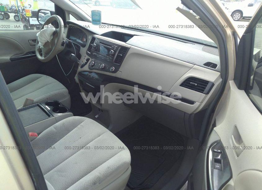 Photo 5 of 2011 Toyota Sienna LE V6 (VIN 5TDKK3DC4BS005257)