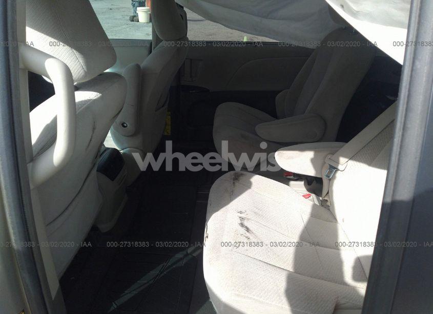 Photo 8 of 2011 Toyota Sienna LE V6 (VIN 5TDKK3DC4BS005257)