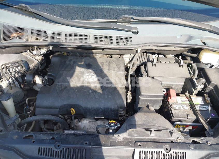 Photo 10 of 2011 Toyota Sienna LE V6 (VIN 5TDKK3DC4BS028084)