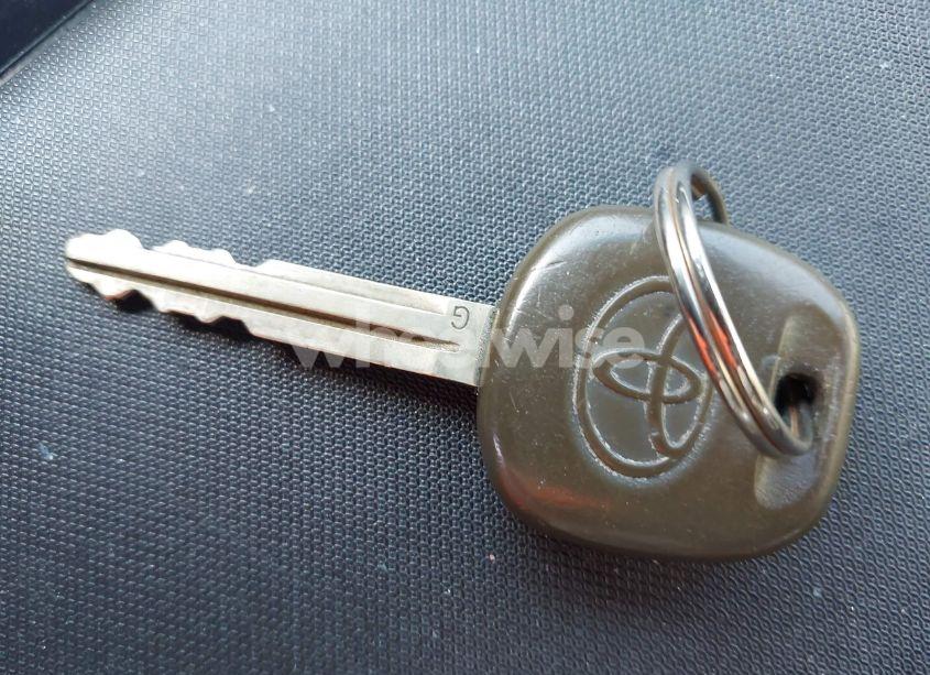 Photo 11 of 2011 Toyota Sienna LE V6 (VIN 5TDKK3DC4BS028084)