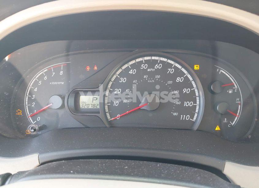 Photo 7 of 2011 Toyota Sienna LE V6 (VIN 5TDKK3DC4BS028084)