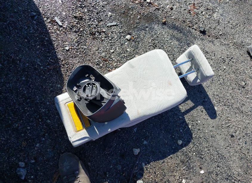 Photo 12 of 2011 Toyota Sienna LE V6 (VIN 5TDKK3DC4BS038839)