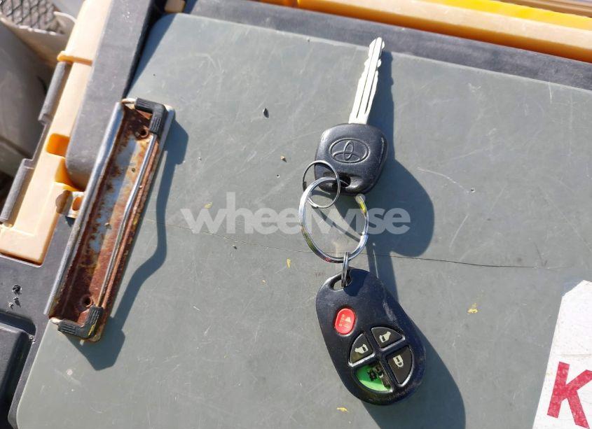 Photo 11 of 2011 Toyota Sienna LE V6 (VIN 5TDKK3DC4BS084686)