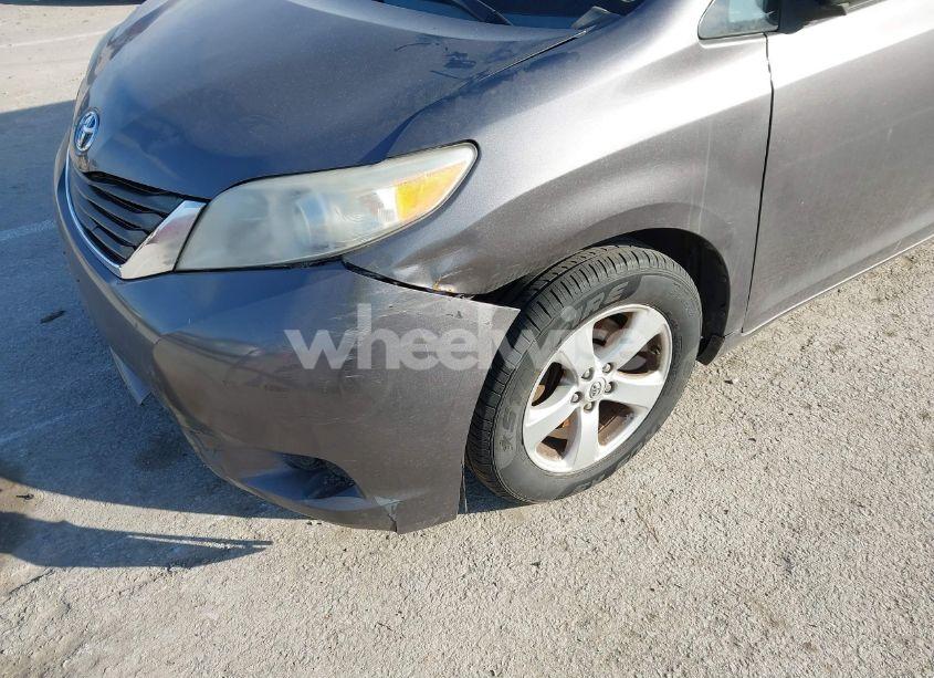 Photo 17 of 2011 Toyota Sienna LE V6 (VIN 5TDKK3DC4BS084686)