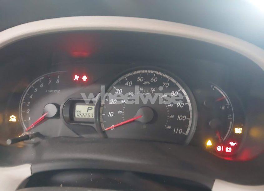 Photo 7 of 2011 Toyota Sienna LE V6 (VIN 5TDKK3DC4BS114821)