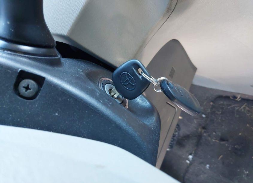 Photo 11 of 2011 Toyota Sienna LE V6 (VIN 5TDKK3DC4BS115564)