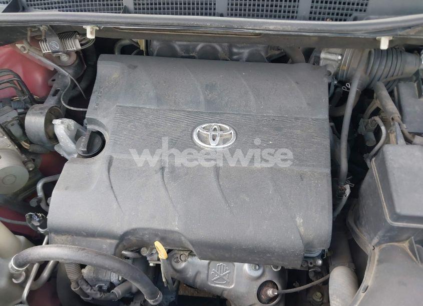 Photo 10 of 2011 Toyota Sienna LE V6 (VIN 5TDKK3DC4BS120974)