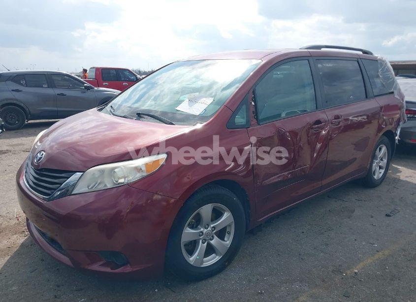 Photo 2 of 2011 Toyota Sienna LE V6 (VIN 5TDKK3DC4BS120974)