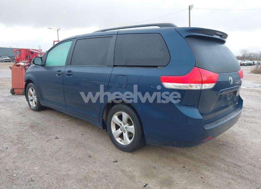 Photo 3 of 2011 Toyota Sienna LE V6 (VIN 5TDKK3DC4BS125639)