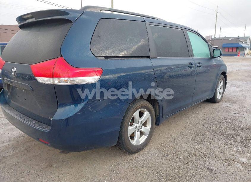 Photo 4 of 2011 Toyota Sienna LE V6 (VIN 5TDKK3DC4BS125639)