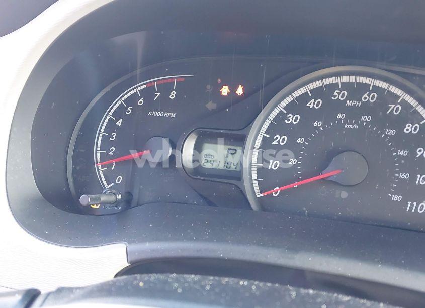 Photo 7 of 2011 Toyota Sienna LE V6 (VIN 5TDKK3DC4BS140271)