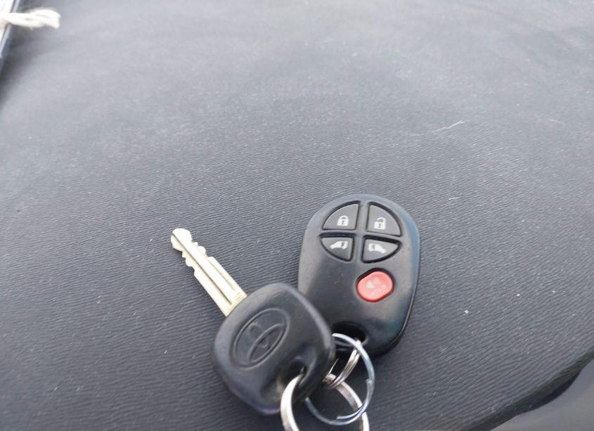 Photo 11 of 2011 Toyota Sienna LE V6 (VIN 5TDKK3DC4BS154767)