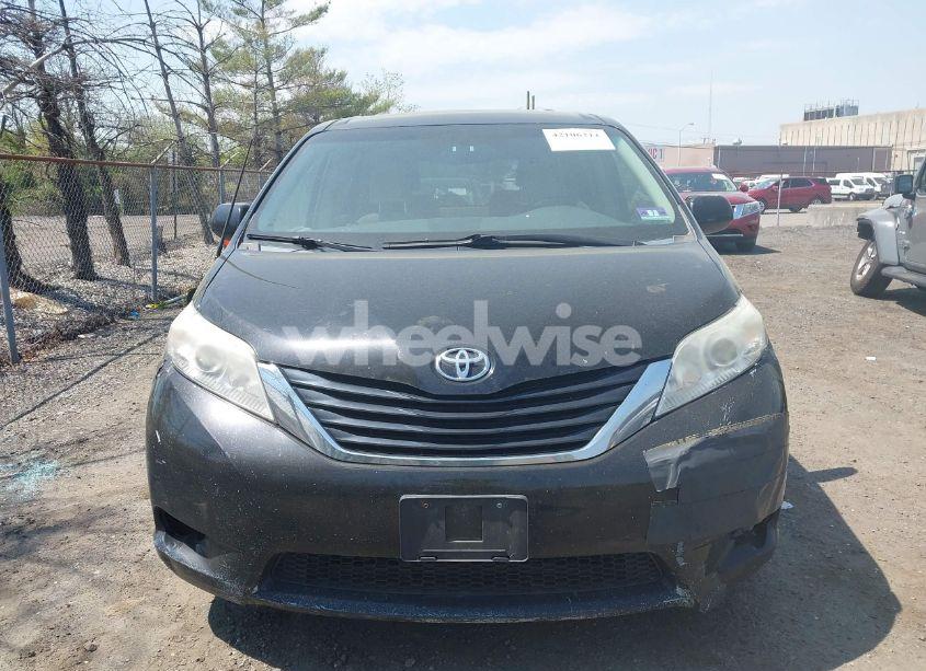 Photo 12 of 2011 Toyota Sienna LE V6 (VIN 5TDKK3DC4BS173688)