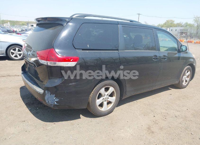 Photo 4 of 2011 Toyota Sienna LE V6 (VIN 5TDKK3DC4BS173688)