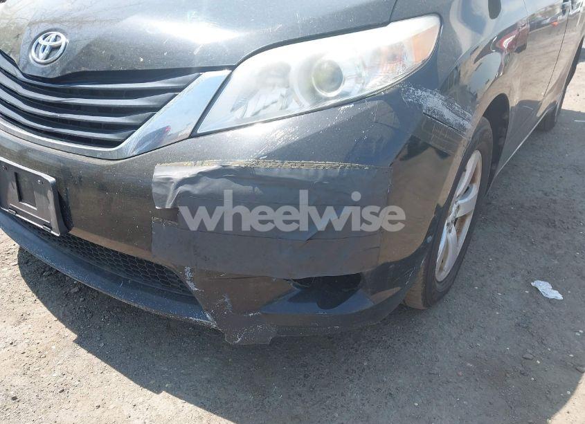 Photo 6 of 2011 Toyota Sienna LE V6 (VIN 5TDKK3DC4BS173688)