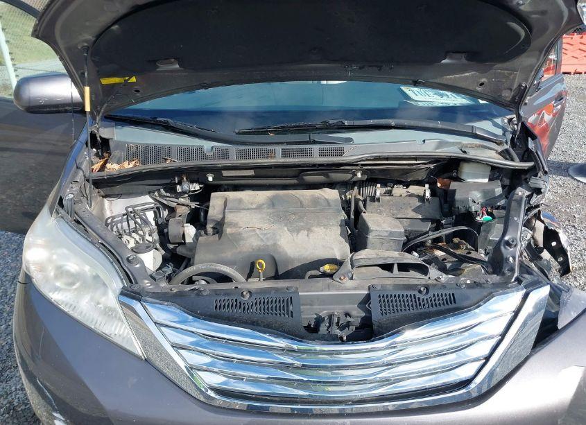 Photo 10 of 2012 Toyota Sienna LE V6 8 PASSENGER (VIN 5TDKK3DC4CS202902)