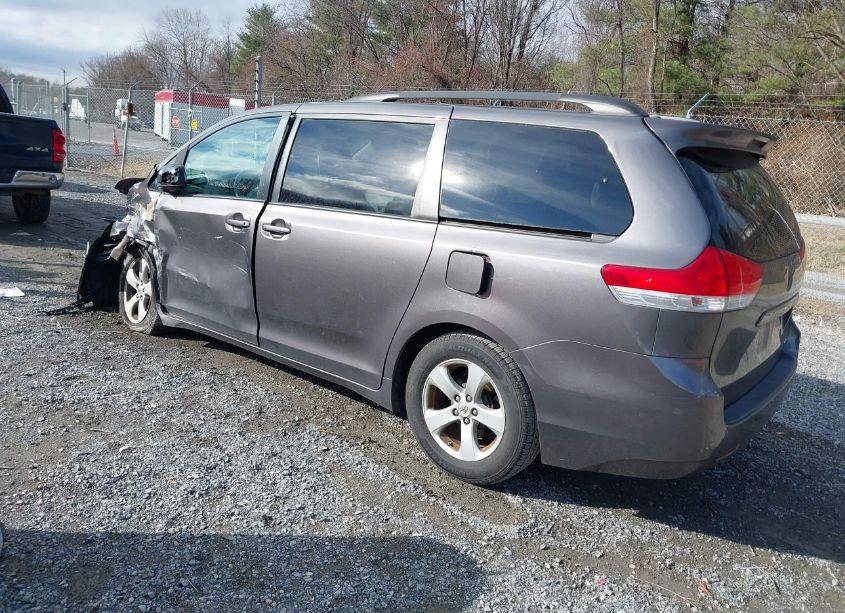 Photo 3 of 2012 Toyota Sienna LE V6 8 PASSENGER (VIN 5TDKK3DC4CS202902)