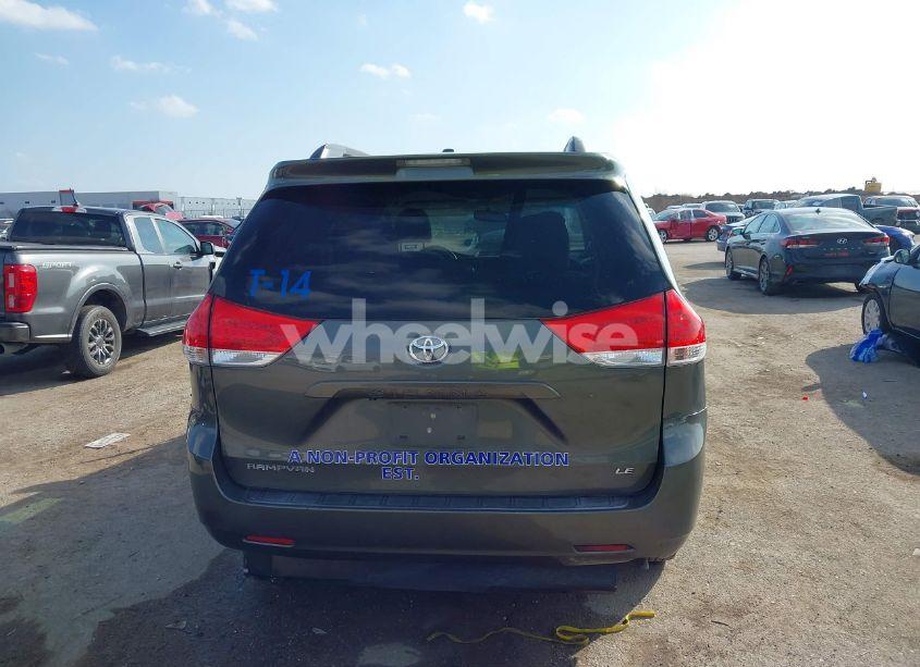 Photo 16 of 2012 Toyota Sienna (VIN 5TDKK3DC4CS223135)