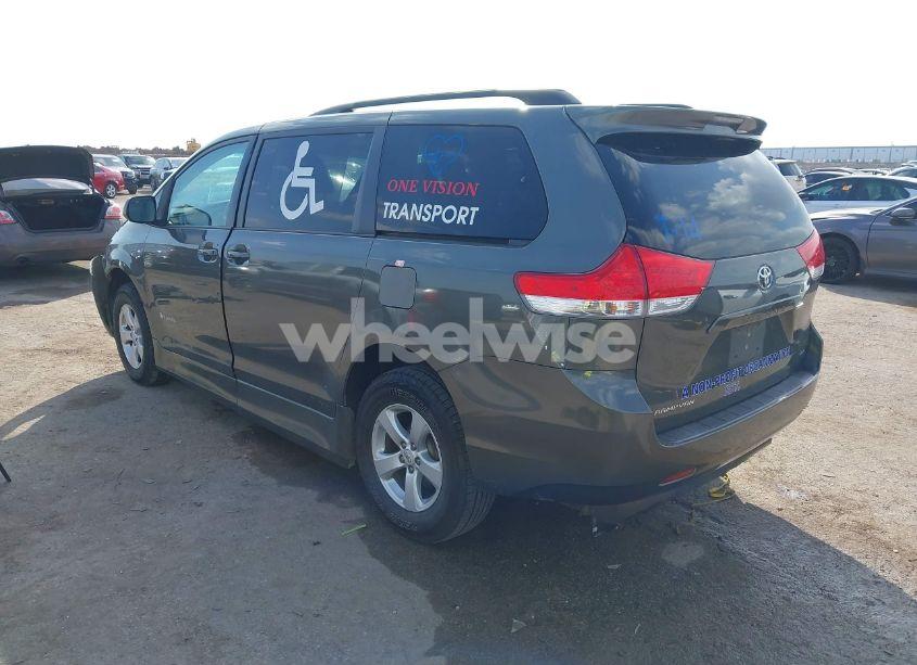 Photo 3 of 2012 Toyota Sienna (VIN 5TDKK3DC4CS223135)