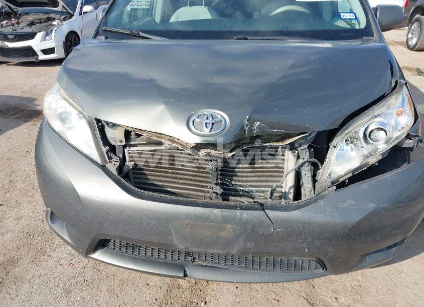Photo 6 of 2012 Toyota Sienna (VIN 5TDKK3DC4CS223135)