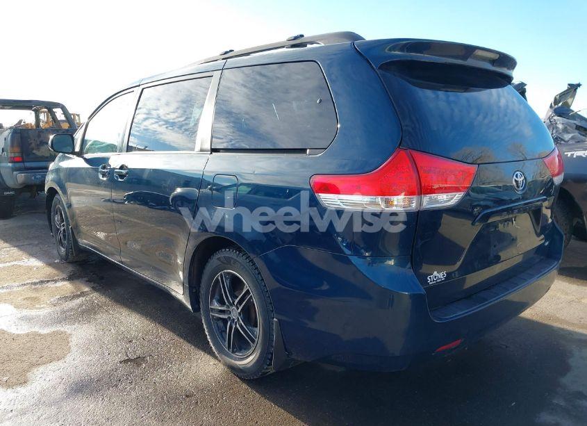 Photo 3 of 2012 Toyota Sienna LE V6 8 PASSENGER (VIN 5TDKK3DC4CS224009)