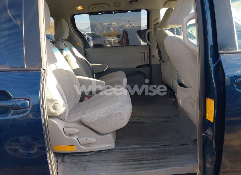 Photo 8 of 2012 Toyota Sienna LE V6 8 PASSENGER (VIN 5TDKK3DC4CS224009)