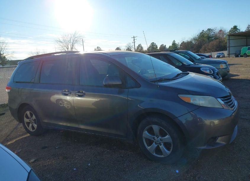 Photo 13 of 2012 Toyota Sienna LE V6 8 PASSENGER (VIN 5TDKK3DC4CS239481)