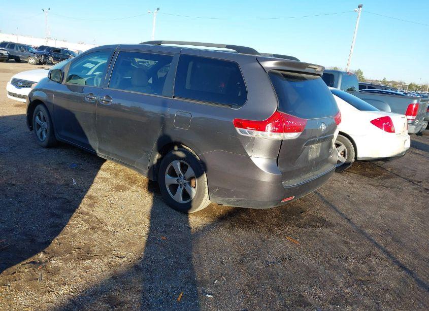 Photo 3 of 2012 Toyota Sienna LE V6 8 PASSENGER (VIN 5TDKK3DC4CS239481)