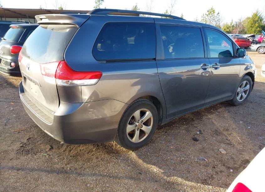 Photo 4 of 2012 Toyota Sienna LE V6 8 PASSENGER (VIN 5TDKK3DC4CS239481)