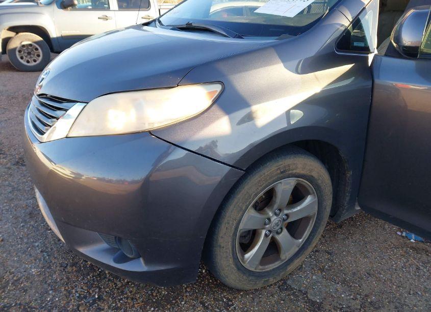 Photo 6 of 2012 Toyota Sienna LE V6 8 PASSENGER (VIN 5TDKK3DC4CS239481)