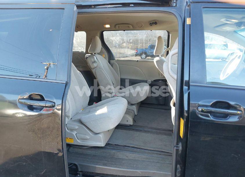 Photo 8 of 2012 Toyota Sienna LE V6 8 PASSENGER (VIN 5TDKK3DC4CS254580)