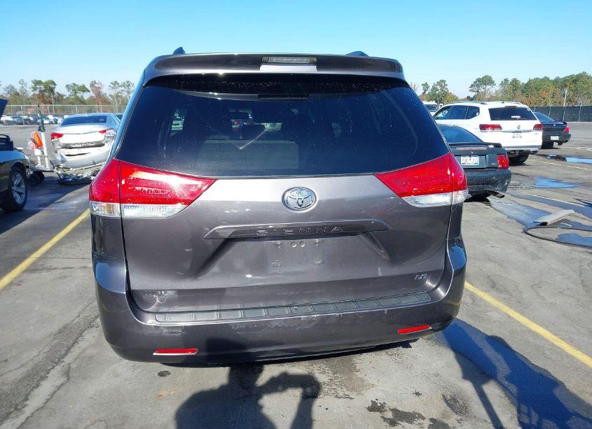 Photo 17 of 2012 Toyota Sienna LE V6 8 PASSENGER (VIN 5TDKK3DC4CS260881)