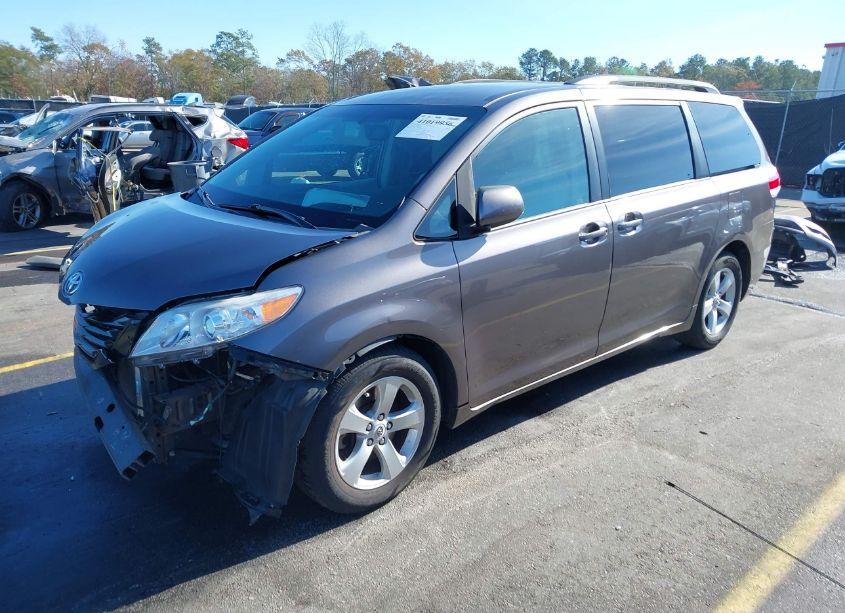 Photo 2 of 2012 Toyota Sienna LE V6 8 PASSENGER (VIN 5TDKK3DC4CS260881)